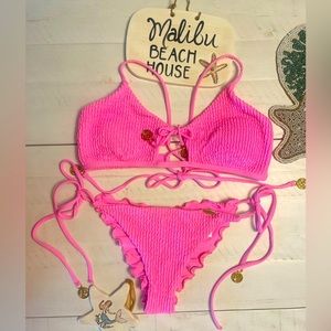 Hot Pink Luli Fama PURA CURIOSIDAD bikini